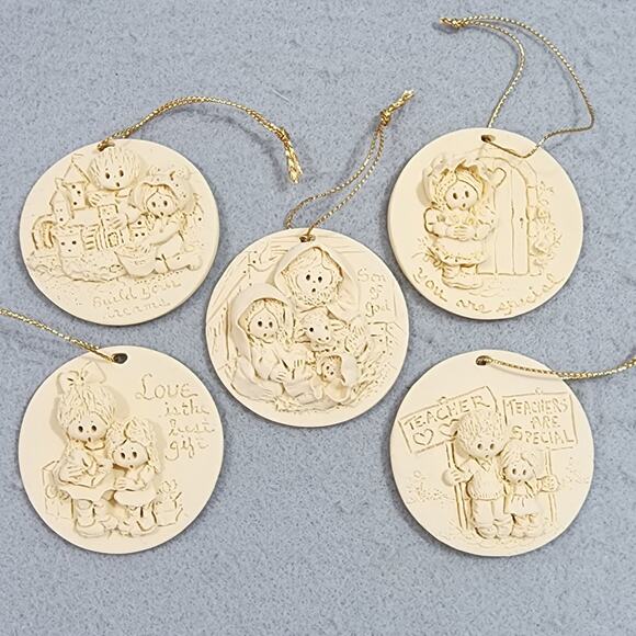 Vintage LaBerge 1993 TEACHERS ARE SPECIAL Boy Girl Signs Christmas Ornament - Picture 4 of 4